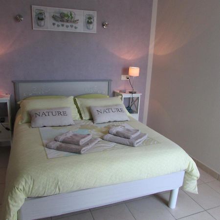 Chambre D'Hotes La Basse Gougeonniere Neuvy-en-Mauges ภายนอก รูปภาพ