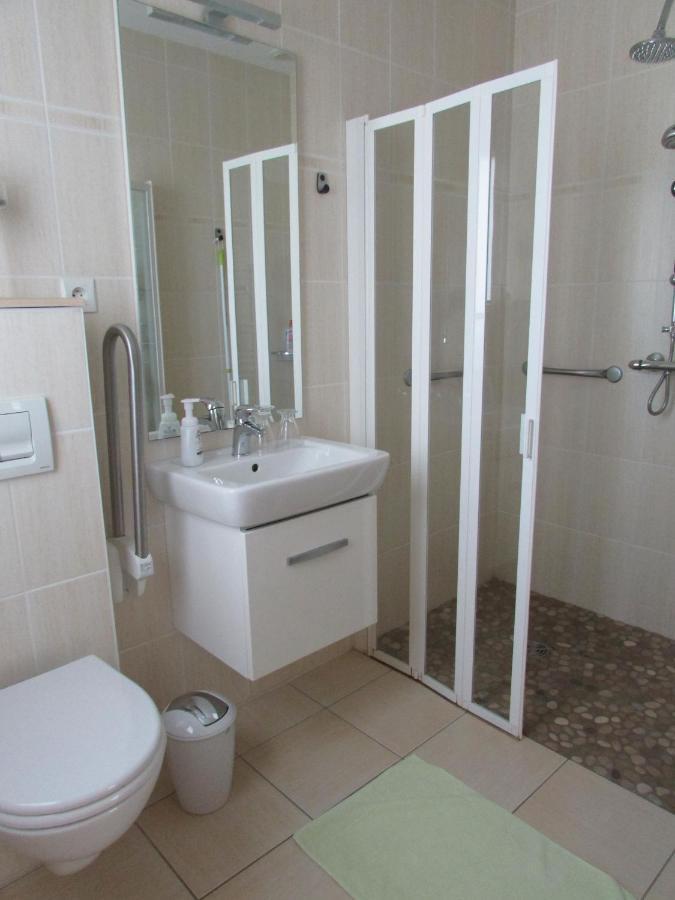 Chambre D'Hotes La Basse Gougeonniere Neuvy-en-Mauges ภายนอก รูปภาพ